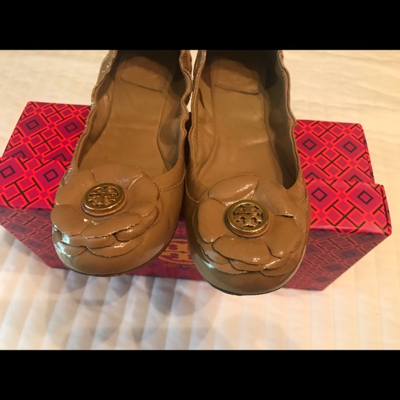 Tory Burch Shelby Patent Leather Ballet Flats - Picture 3 of 6